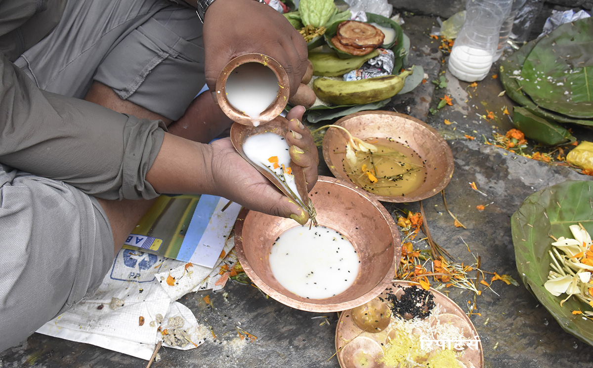 सोह्र श्राद्ध (पितृ पक्ष) सुरु, श्राद्ध नगरे के हुन्छ ?