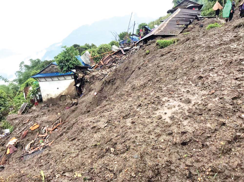 गत जेठ २८ देखि बुधबारसम्म बाढी पहिरोका कारण २१० जनाको मृत्यु