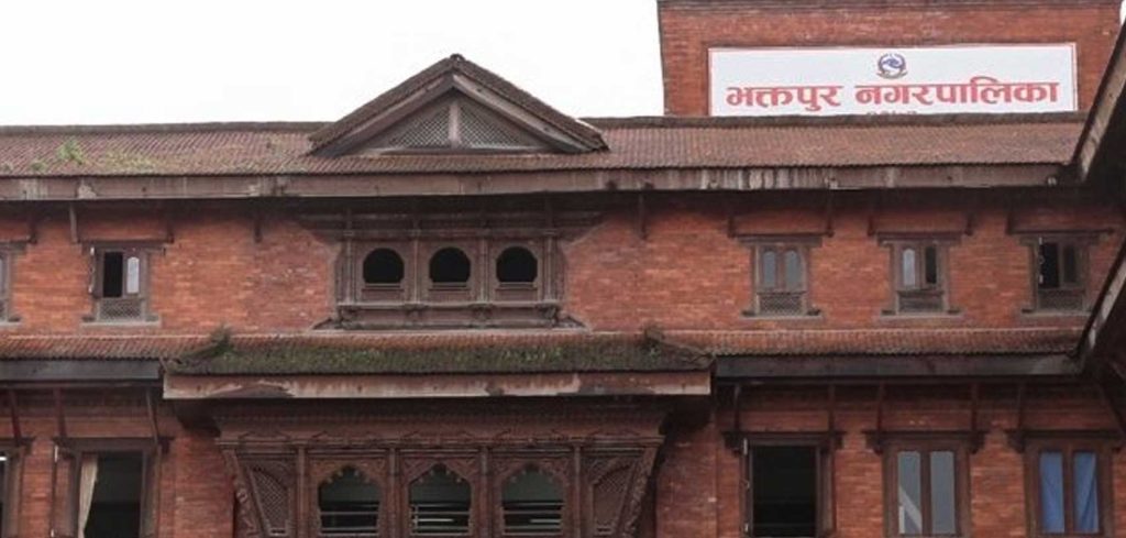 भक्तपुर नगरपालिकाको २ अर्ब ४७ करोडको बजेट सार्वजनिक, शिक्षा, स्वास्थ्य र सम्पदा संरक्षणमा प्राथमिकता