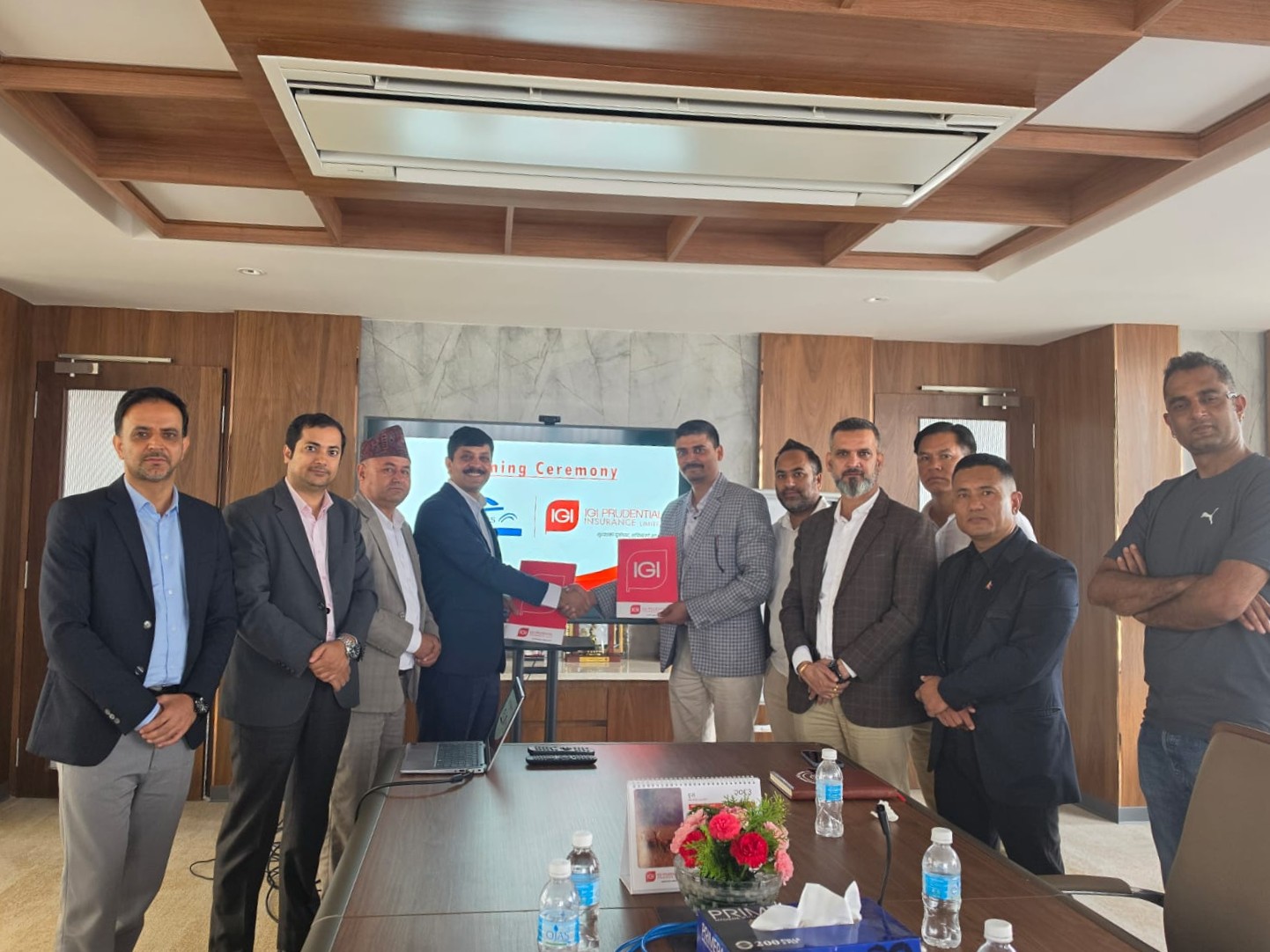 आइजीआई प्रुडेन्सियल र नेपाल रिकन्डिसन अटो व्यवसायी संघबीच सम्झौता