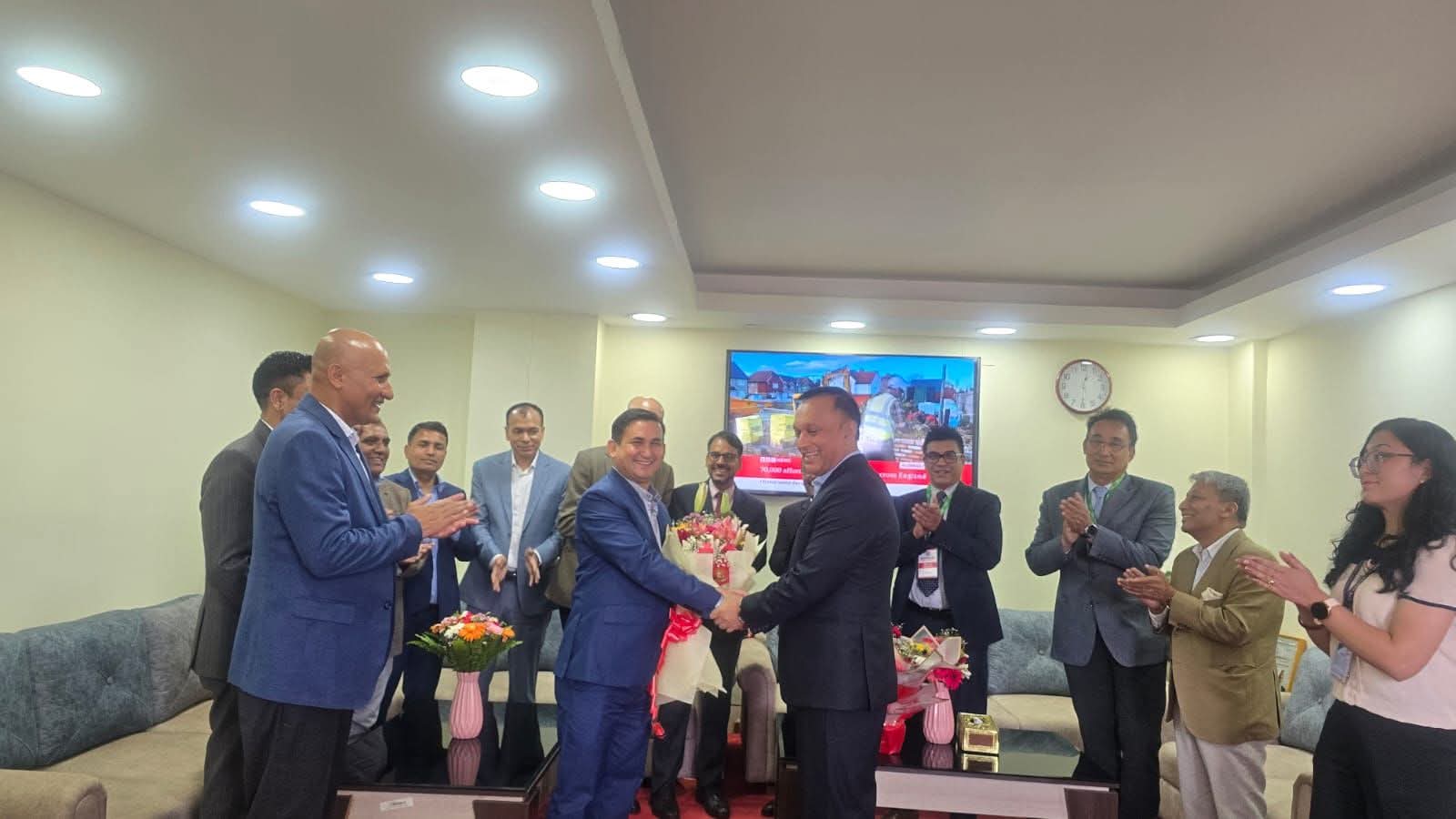 नेपाल वित्तीय संस्था संघद्वारा नवनियुक्त डेपुटी गभर्नर रावललाई बधाई